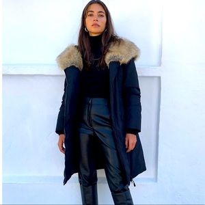 COPY - Aritzia Harrison parka size xs but fits like a small in perfect condition